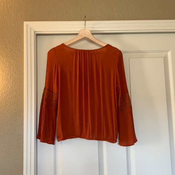 Beautiful AE boho style long sleeve - Picture 4 of 5